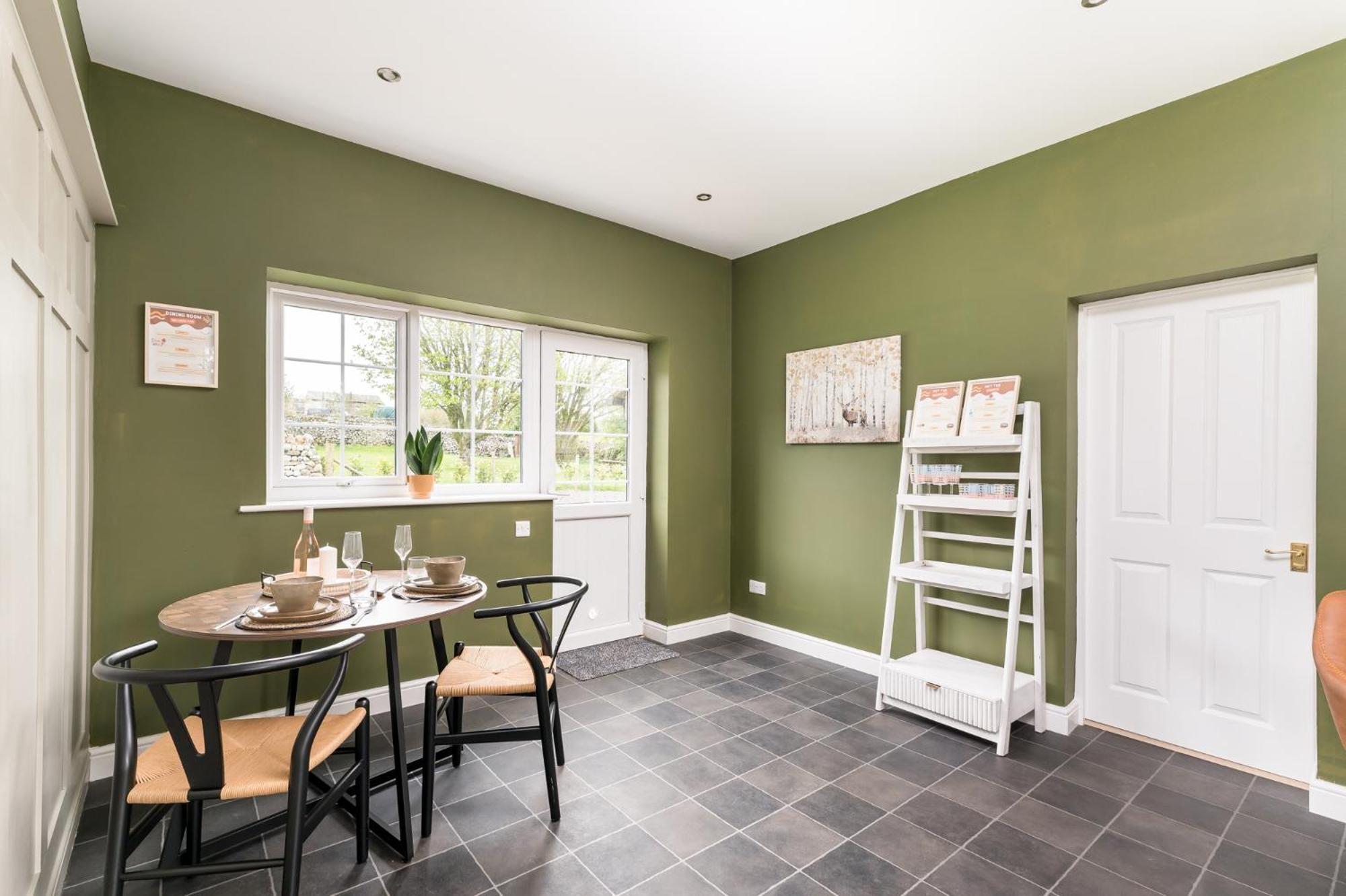Central Malham Wellbeing Escape Hot Tub & Studio Bagian luar foto