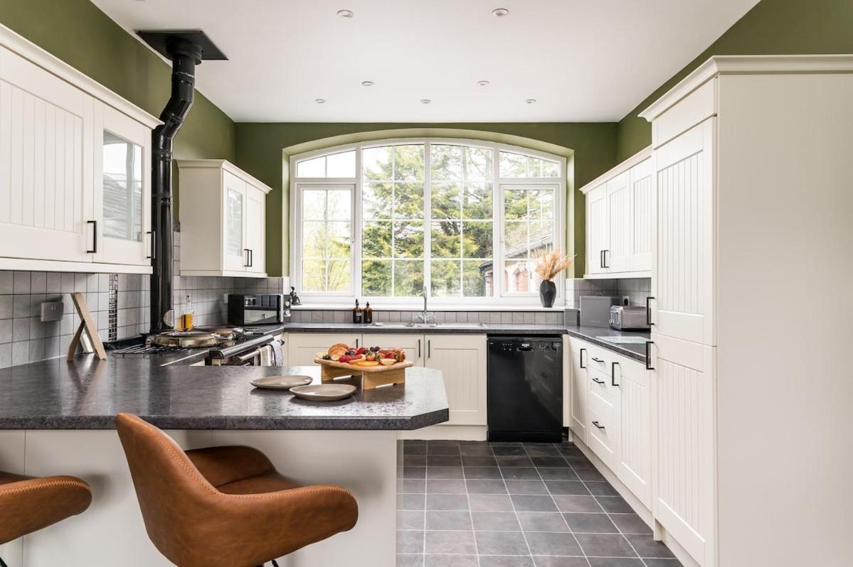 Central Malham Wellbeing Escape Hot Tub & Studio Bagian luar foto