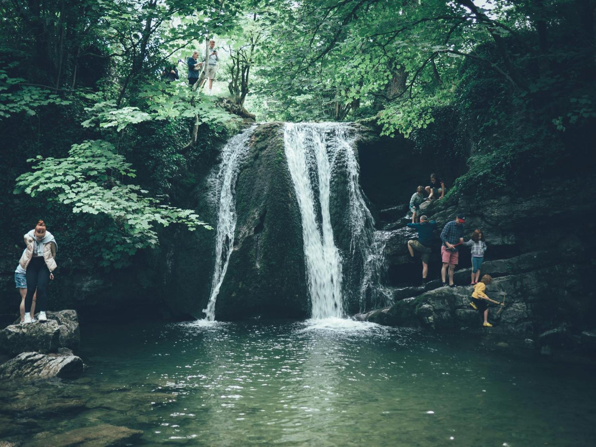 Central Malham Wellbeing Escape Hot Tub & Studio Bagian luar foto